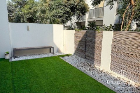 Villa en Tilal Al Ghaf, Dubai, 3 dormitorios, 140 m², № 83979 - foto 4