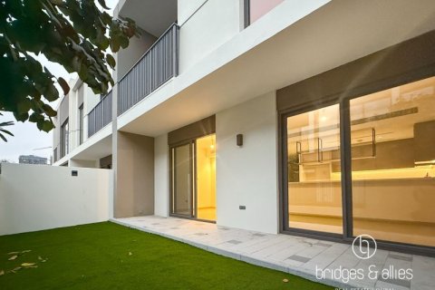 Villa en Tilal Al Ghaf, Dubai, 3 dormitorios, 140 m², № 83978 - foto 5