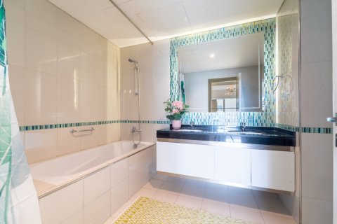 Apartamento en DAMAC HEIGHTS en Dubai Marina, Dubai, 2 dormitorios, 143 m², № 97421 - foto 15