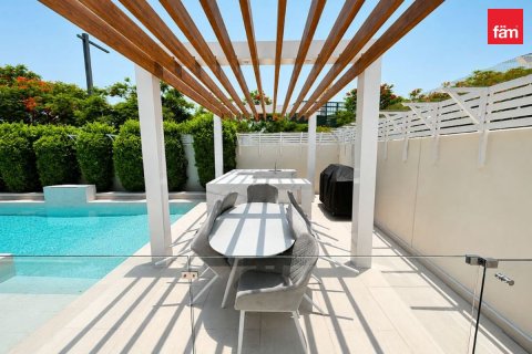Villa in Dubai Hills Estate, Dubai 3 bedrooms, 422.9 sq.m. № 115812 - photo 7