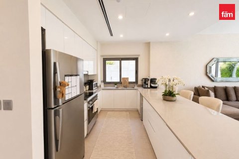 Villa in Dubai Hills Estate, Dubai 3 bedrooms, 422.9 sq.m. № 115812 - photo 11