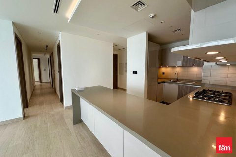 Apartment in Dubai 4 bedrooms, 218.7 sq.m. № 109855 - photo 7