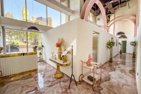 Shop in Dubai 143.8 sq.m. № 50292 - photo 1