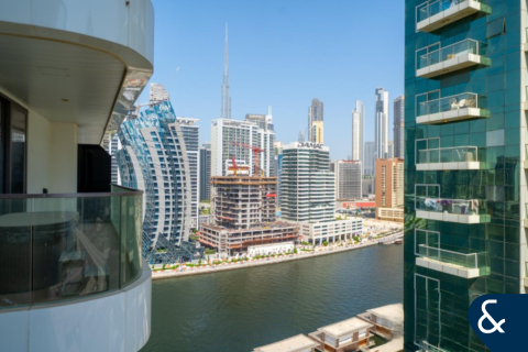 Apartment in Business Bay, Dubai 2 bedrooms, 105 sq.m. № 78819 - photo 1