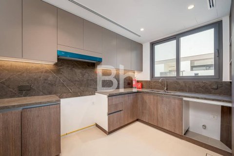 Снять в аренду виллу в Tilal Al Ghaf, Дубай: 4 спальни, 362м², № 22286 - фото 3