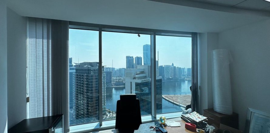 Oficina en Business Bay, Dubai, 70.4 m², № 69488