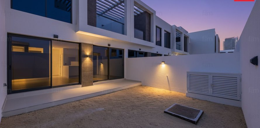 Maison de ville à Dubai, 3 chambres, 138 m², № 69490