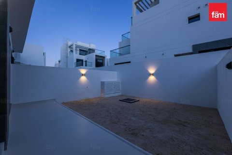 Maison de ville à Dubai, 3 chambres, 138 m², № 69490 - photo 2
