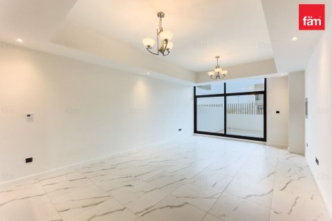 Снять в аренду таунхаус в Дубае: 4 спальни, 191.4м², № 90577 - фото 5