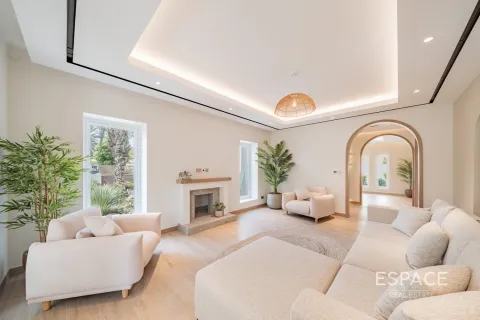 Купить виллу в Арабиан Ранчес, Дубай: 6 спален, 520м², № 78157 - фото 5