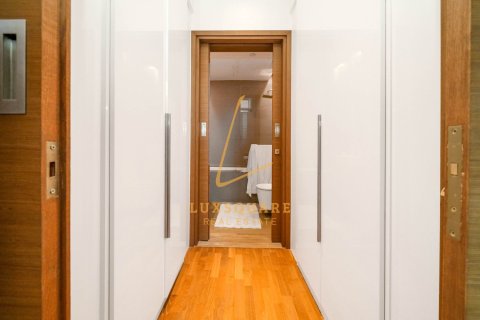 Apartamento en Al Wasl, Dubai, 1 dormitorio, 91 m², № 115726 - foto 12