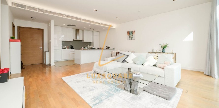 Apartamento en Al Wasl, Dubai, 1 dormitorio, 91 m², № 115726