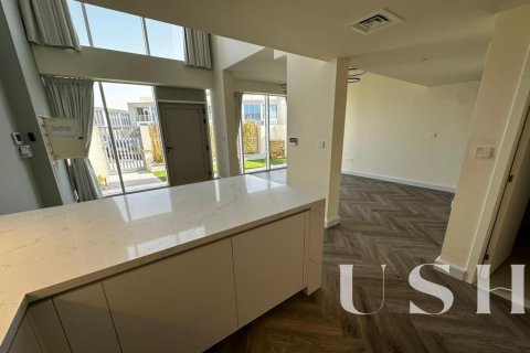 Townhouse in Dubai Land, Dubai 2 bedrooms, 106 sq.m. № 39703 - photo 12
