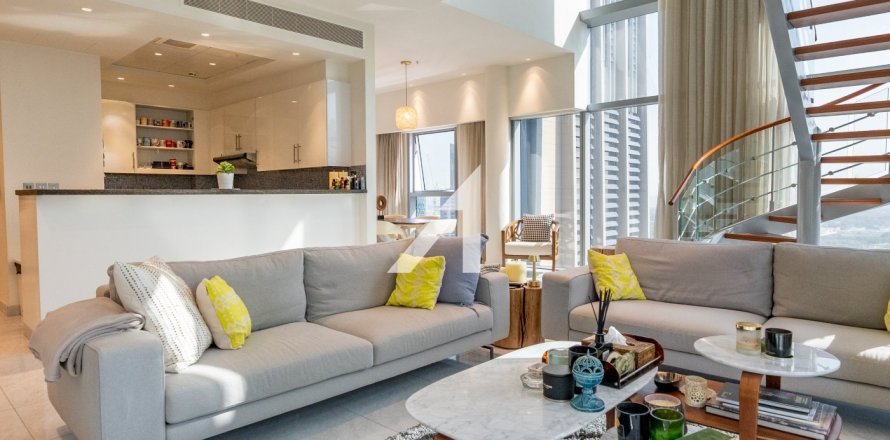 Apartment in Central Park Tower, DIFC, Dubai 2 bedrooms, 166 sq.m. № 92991