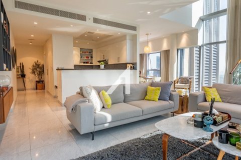 Apartment in Central Park Tower, DIFC, Dubai 2 bedrooms, 166 sq.m. № 92991 - photo 14