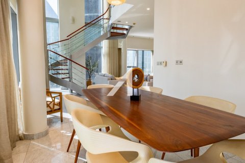 Appartement à Central Park Tower, DIFC, Dubai, 2 chambres, 166 m², № 92991 - photo 17