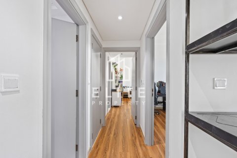 Apartment in Golf Towers, The Views, Dubai 2 bedrooms, 131 sq.m. № 69848 - photo 6