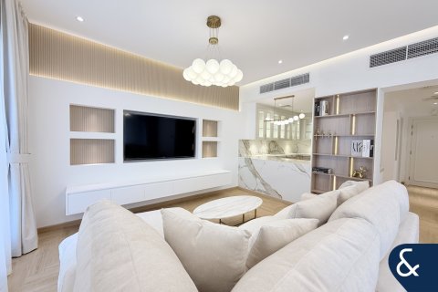 Apartamento en Old Town, Dubai, 2 dormitorios, 122 m², № 79280 - foto 1