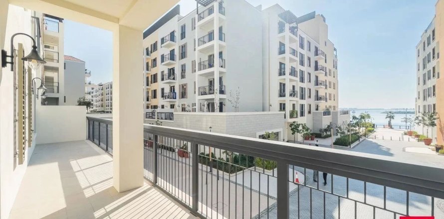 Appartement à Dubai, 2 chambres, 111.8 m², № 96158