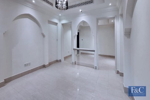 Квартира в Даунтаун Дубай (Даунтаун Бурдж Дубай), Дубай, 2 спальни, 135м², № 103818