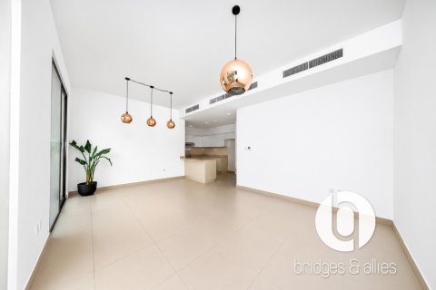 Снять в аренду виллу в Дубай Хилс Эстейт, Дубай: 4 спальни, 411м², № 113636 - фото 4