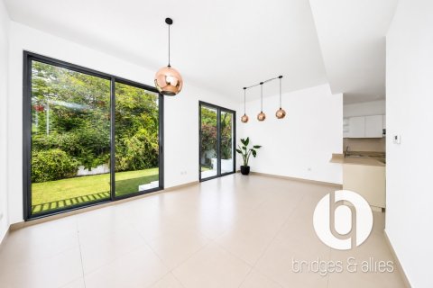 Снять в аренду виллу в Дубай Хилс Эстейт, Дубай: 4 спальни, 411м², № 113636 - фото 3