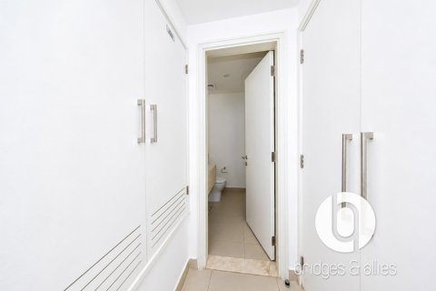 Снять в аренду виллу в Дубай Хилс Эстейт, Дубай: 4 спальни, 411м², № 113636 - фото 24