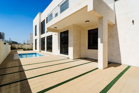 Villa en Dubai, 5 dormitorios, 539 m², № 123849 - foto 2