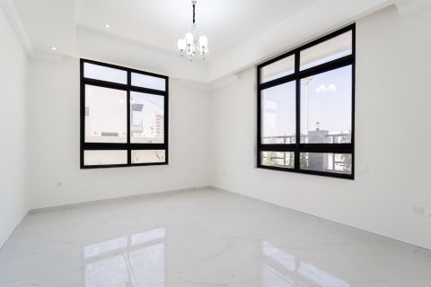 Villa en Dubai, 5 dormitorios, 539 m², № 123849 - foto 15