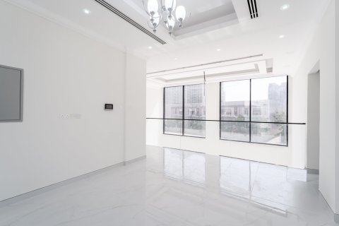 Villa en Dubai, 5 dormitorios, 539 m², № 123849 - foto 3