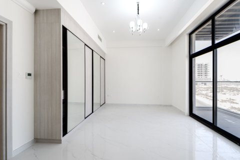 Villa en Dubai, 5 dormitorios, 539 m², № 123849 - foto 17