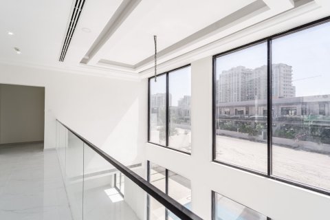 Villa en Dubai, 5 dormitorios, 539 m², № 123849 - foto 12