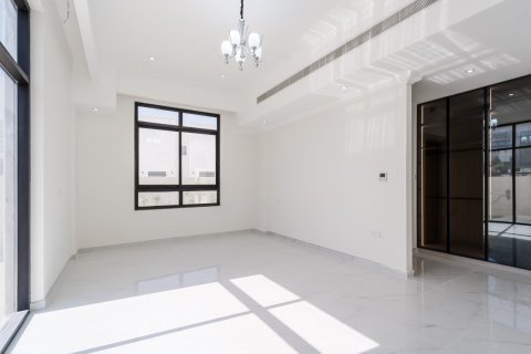 Villa en Dubai, 5 dormitorios, 539 m², № 123849 - foto 8
