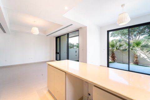 Adosado en Dubai, 5 dormitorios, 266 m², № 123843 - foto 4