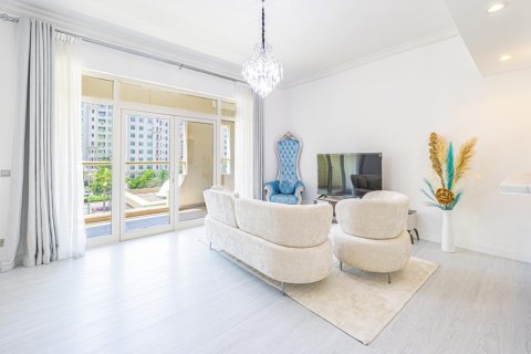 Apartment in Palm Jumeirah, Dubai 2 bedrooms, 147.36 sq.m. № 52887 - photo 1