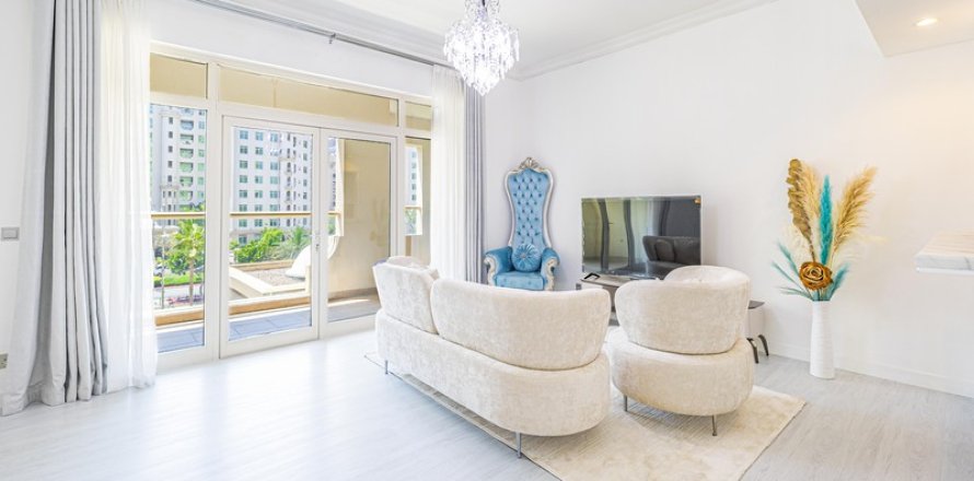 Apartment in Palm Jumeirah, Dubai 2 bedrooms, 147.36 sq.m. № 52887