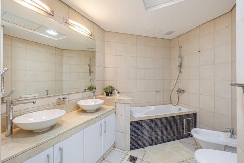 Apartment in Palm Jumeirah, Dubai 2 bedrooms, 147.36 sq.m. № 52887 - photo 14