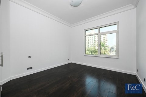 Apartment in Shoreline Apartments, Palm Jumeirah, Dubai 3 bedrooms, 204 sq.m. № 103807 - photo 14