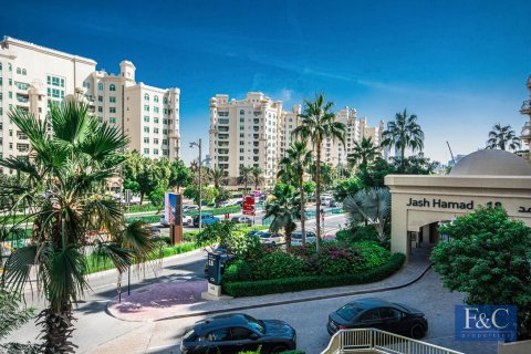 Apartment in Shoreline Apartments, Palm Jumeirah, Dubai 3 bedrooms, 204 sq.m. № 103807 - photo 12