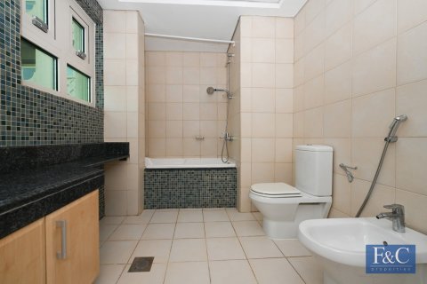Apartment in Shoreline Apartments, Palm Jumeirah, Dubai 3 bedrooms, 204 sq.m. № 103807 - photo 7