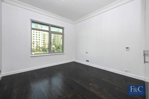 Apartment in Shoreline Apartments, Palm Jumeirah, Dubai 3 bedrooms, 204 sq.m. № 103807 - photo 4