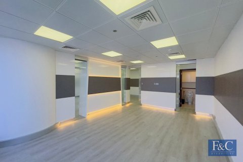 Oficina en JLT Cluster I, Jumeirah Lake Towers, Dubai, 107 m², № 103806 - foto 5