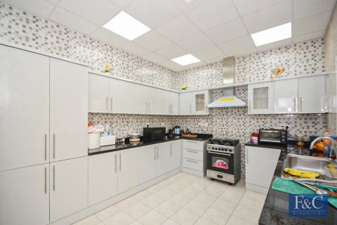 Villa in Al Quoz, Dubai 4 bedrooms, 334 sq.m. № 103798 - photo 17