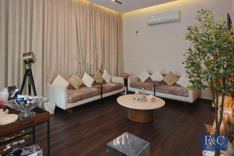 Villa in Al Quoz, Dubai 4 bedrooms, 334 sq.m. № 103798 - photo 14