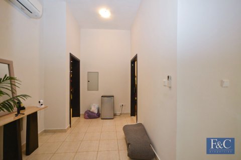 Villa in Al Quoz, Dubai 4 bedrooms, 334 sq.m. № 103798 - photo 20