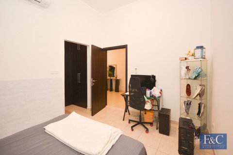 Villa in Al Quoz, Dubai 4 bedrooms, 334 sq.m. № 103798 - photo 10