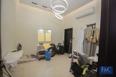 Villa in Al Quoz, Dubai 4 bedrooms, 334 sq.m. № 103798 - photo 6
