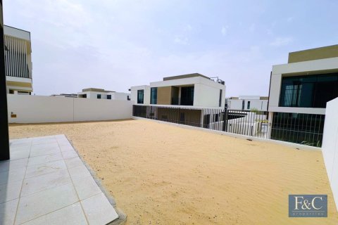 Villa in Al Furjan, Dubai 4 bedrooms, 366 sq.m. № 103799 - photo 4