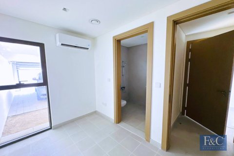 Villa in Al Furjan, Dubai 4 bedrooms, 366 sq.m. № 103799 - photo 11