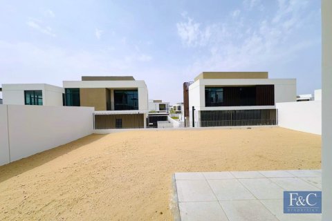 Villa in Al Furjan, Dubai 4 bedrooms, 366 sq.m. № 103799 - photo 5